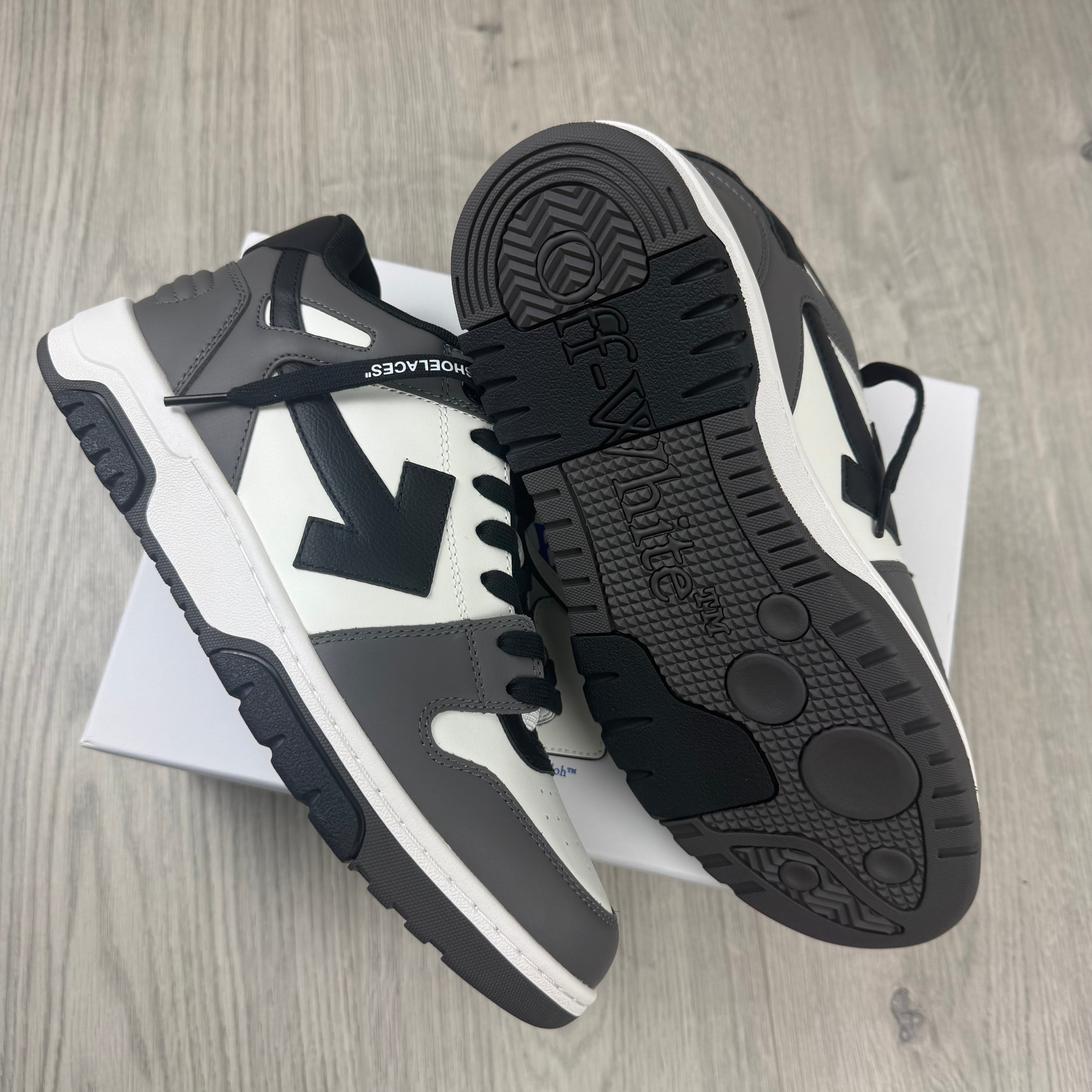 Off-White 'Out Of Office' Sneakers - Grey