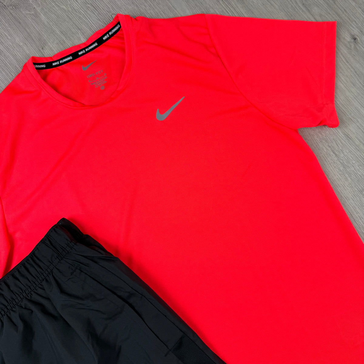 Nike 'Miler' Set - Crimson/Black