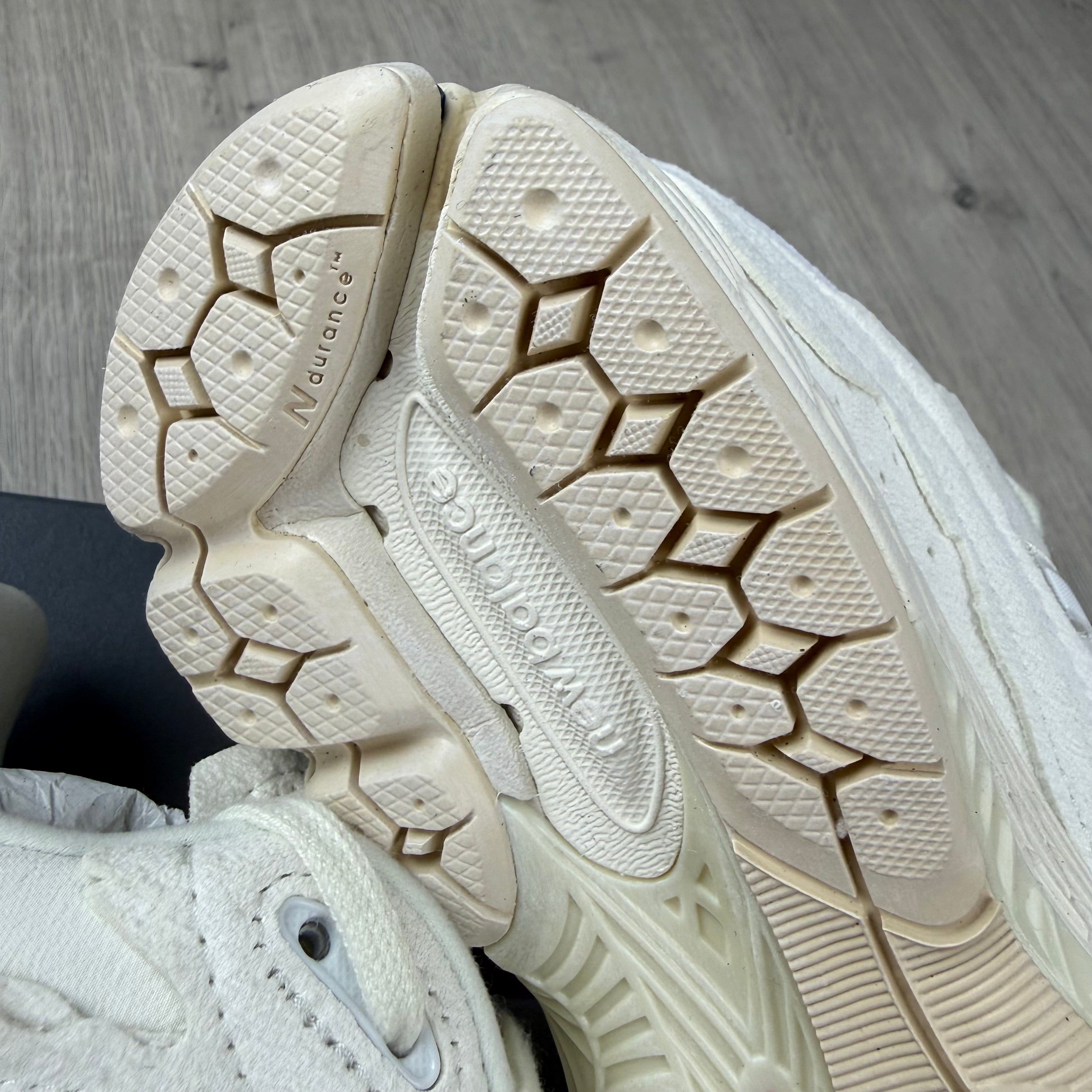 New Balance '2002R' Sneakers - White