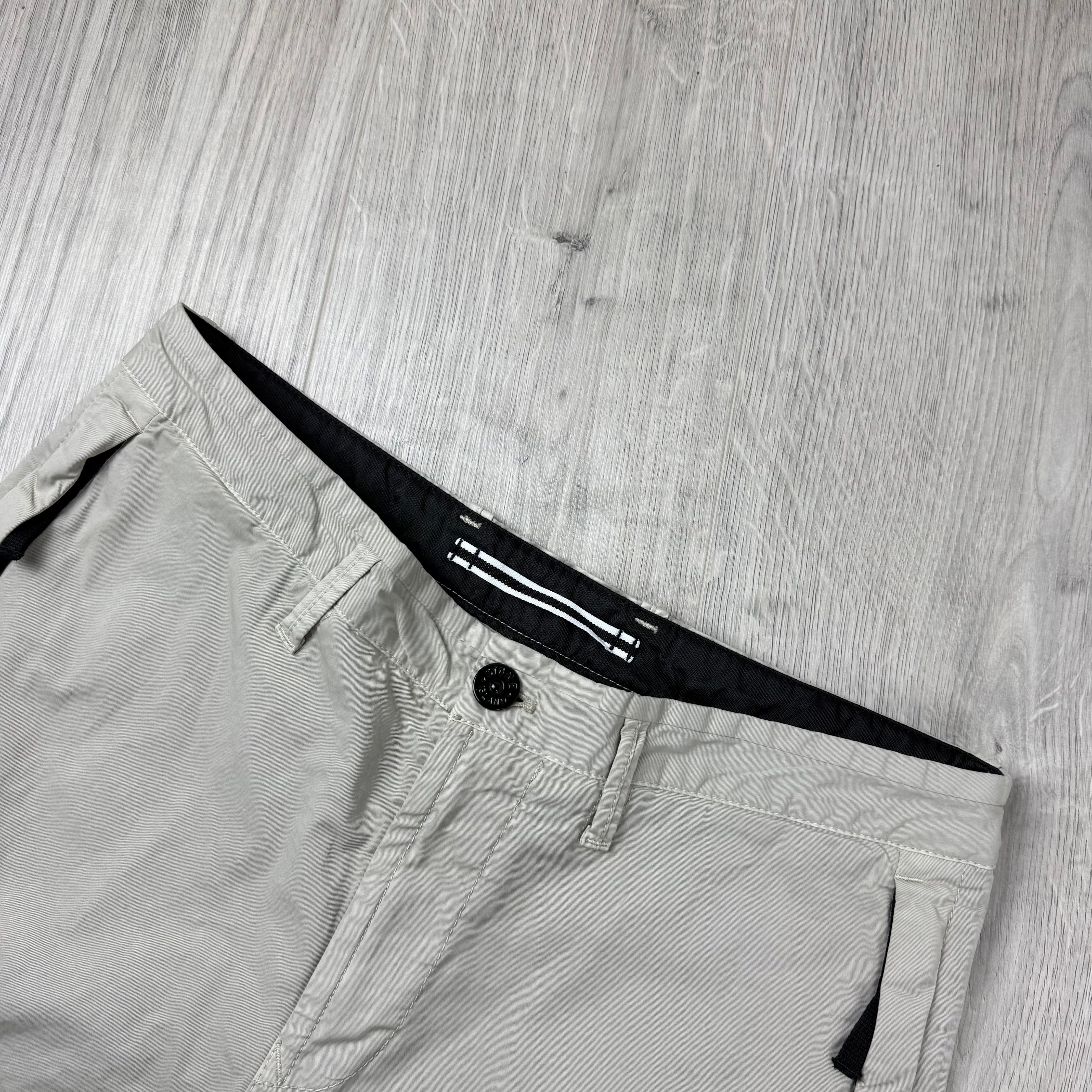 Stone Island Cargo Shorts - Pearl Grey