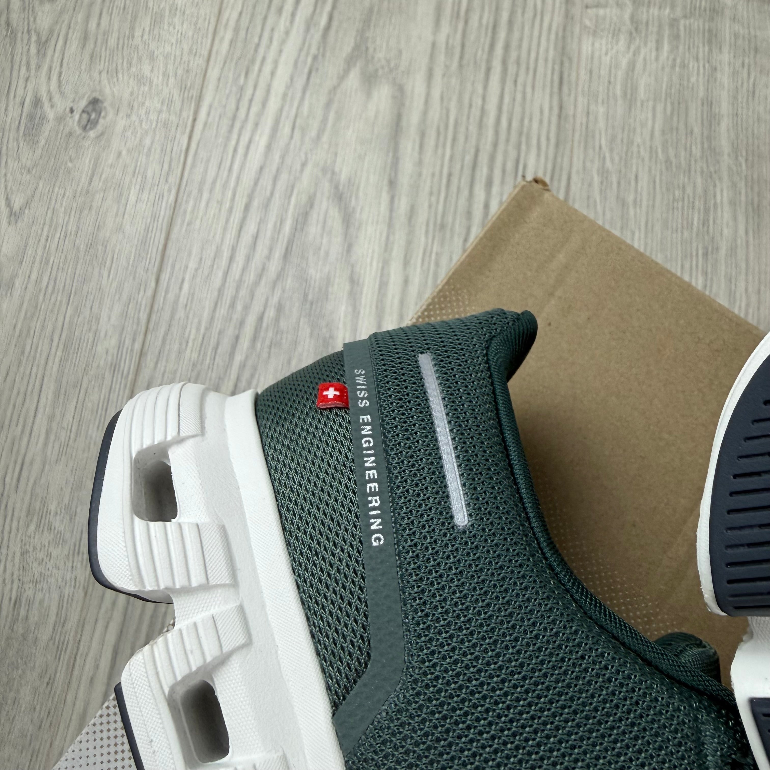 On Running 'Cloud 6' Sneakers - Evergreen