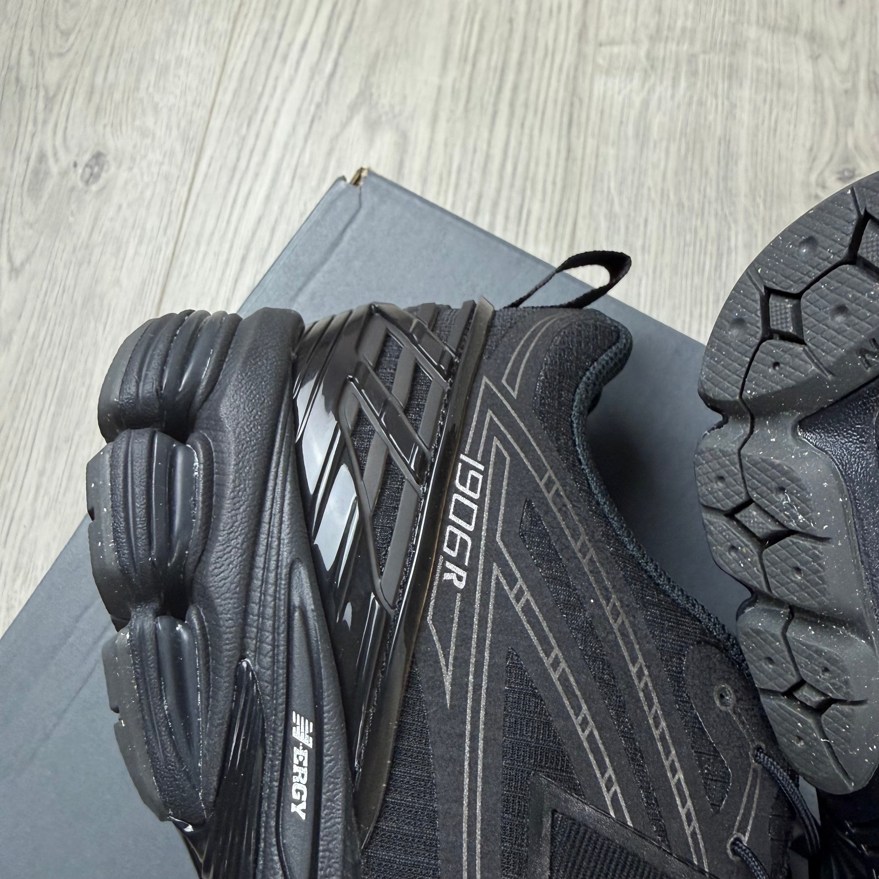 New Balance '1906R' Sneakers - Black