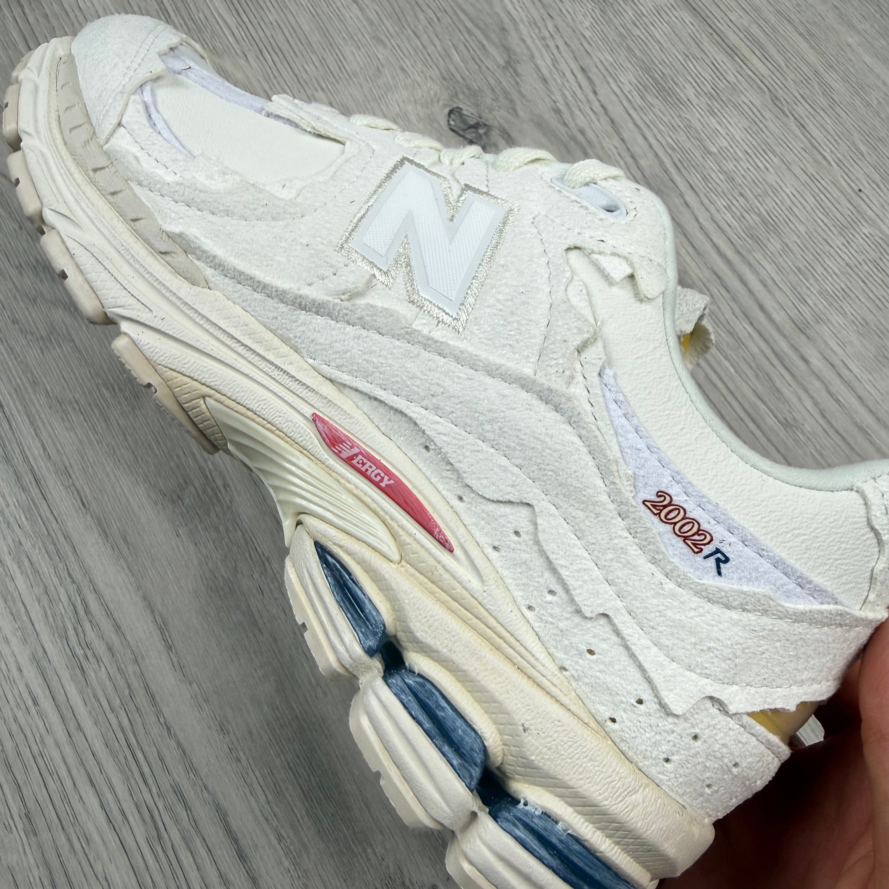 New Balance '2002R' Sneakers - White