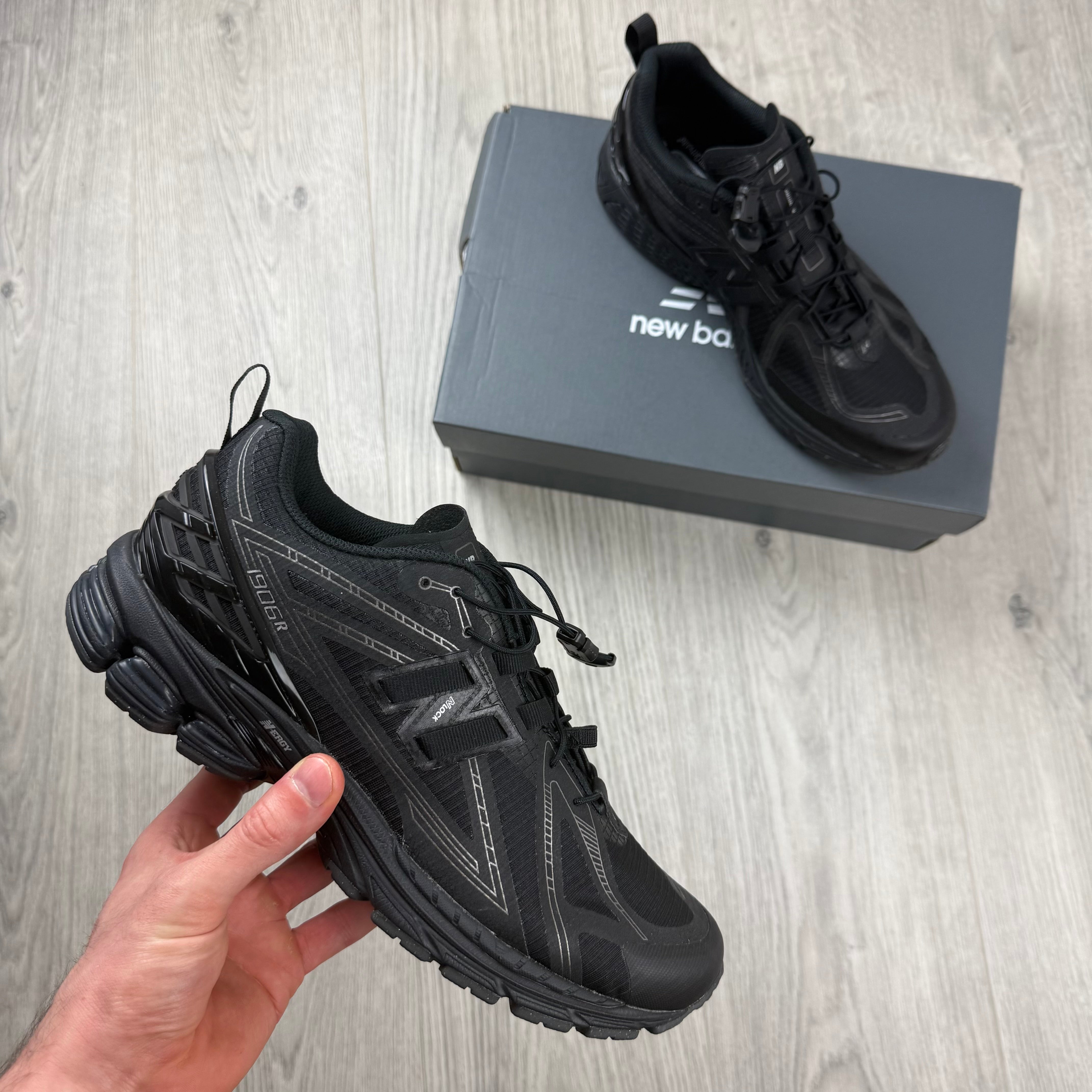 New Balance '1906R' Sneakers - Black