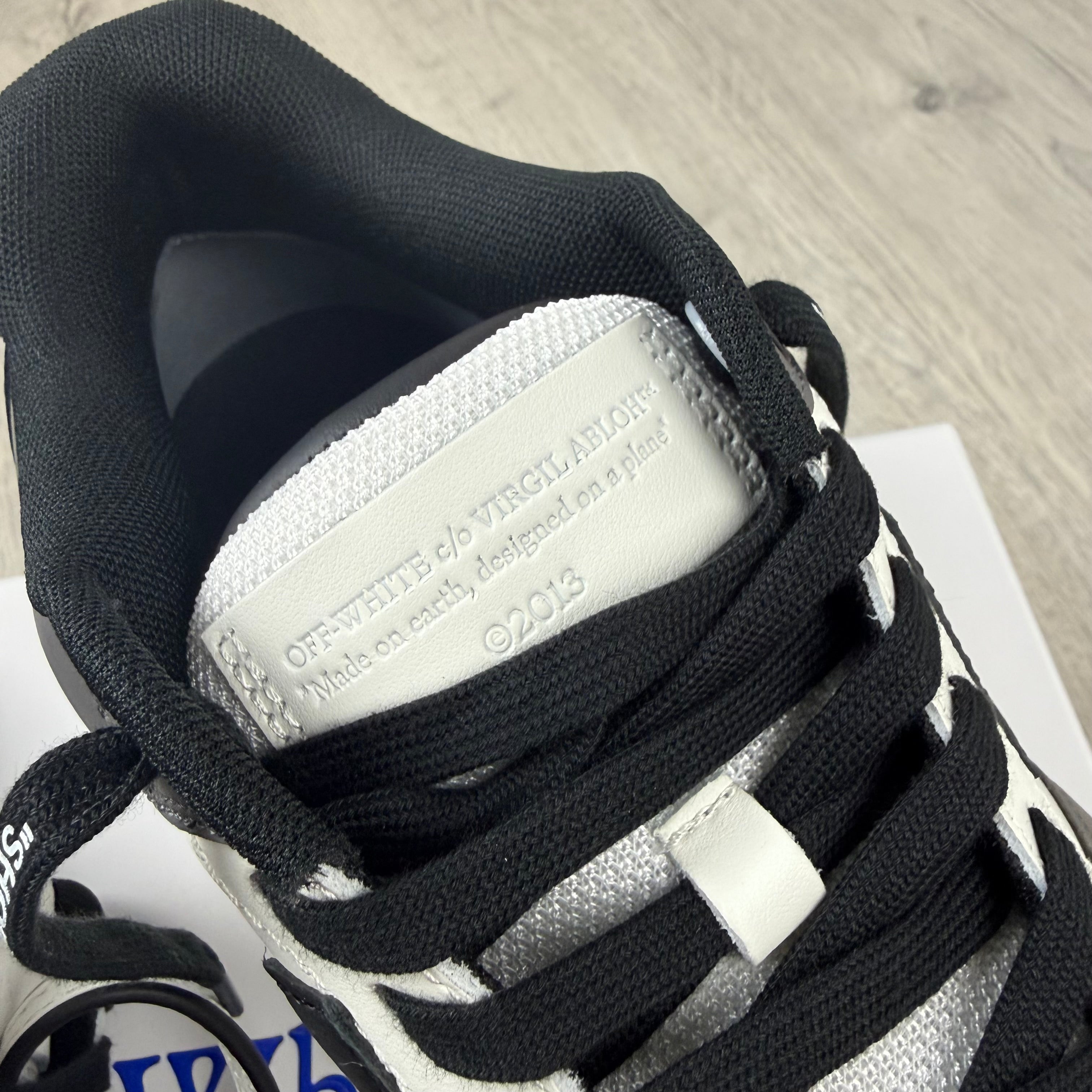 Off-White 'Out Of Office' Sneakers - Grey