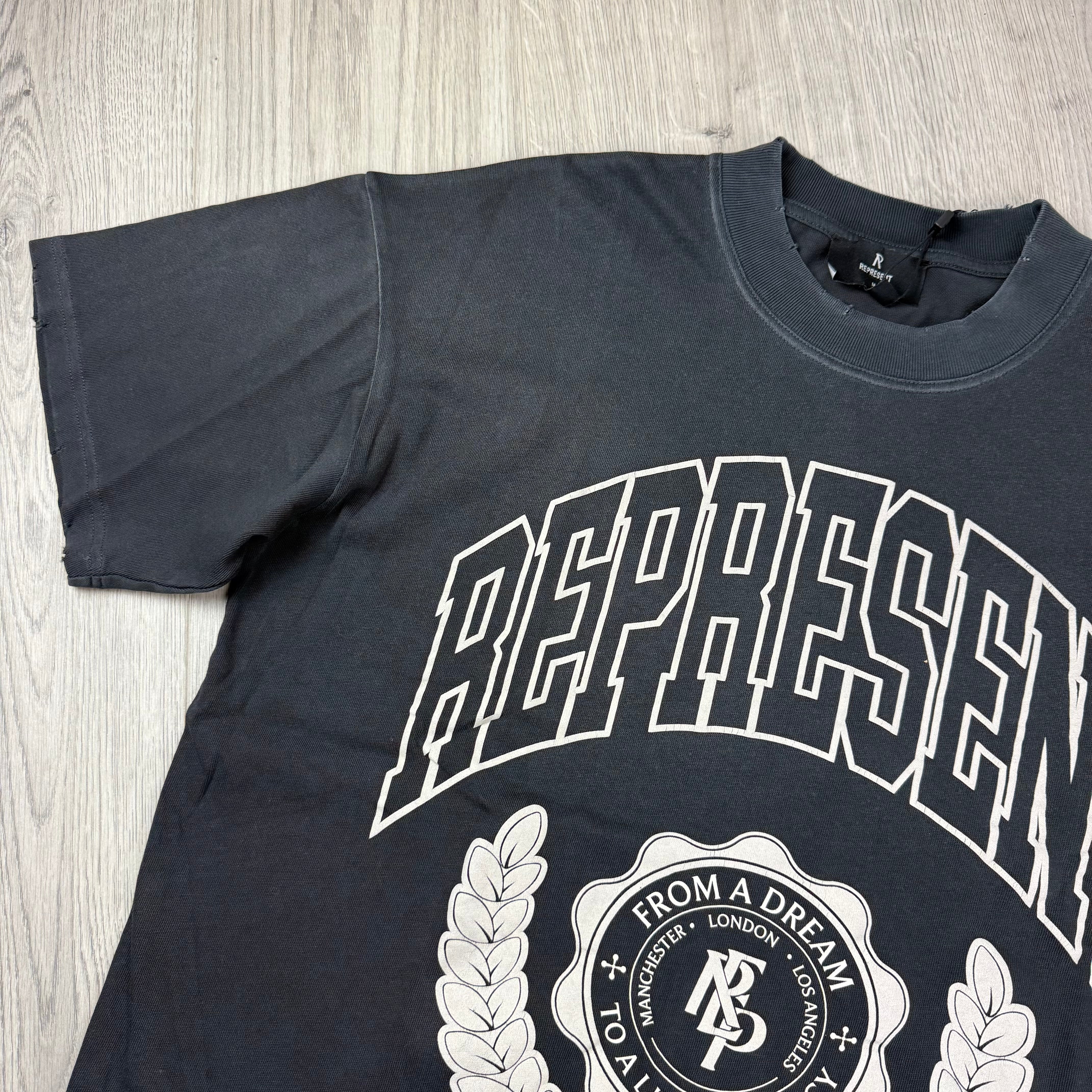 Represent 'Legacy Crest' T-Shirt - Black